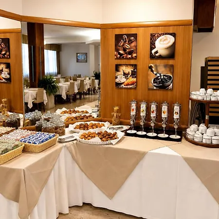 Kennedy Hotel 3*